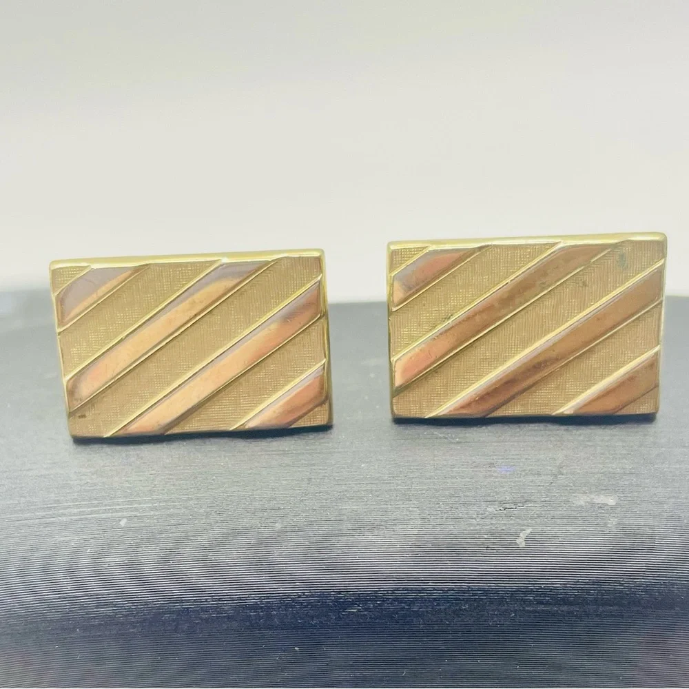 SWANK Vintage Gold Tone Diagonal Stripe Rectangular Cuff Links